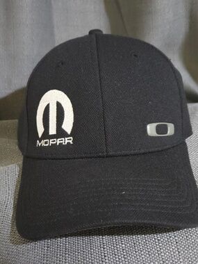 2013 MOPAR/DSR Oakley cap